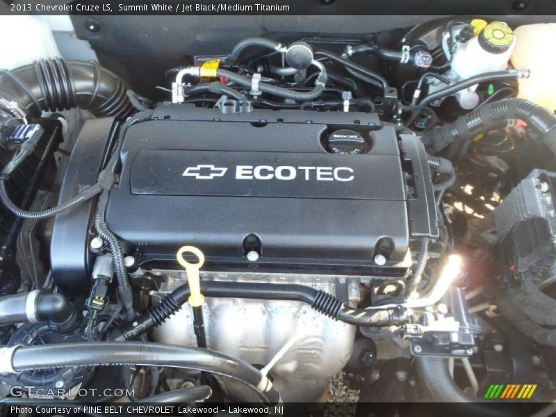 Summit White / Jet Black/Medium Titanium 2013 Chevrolet Cruze LS