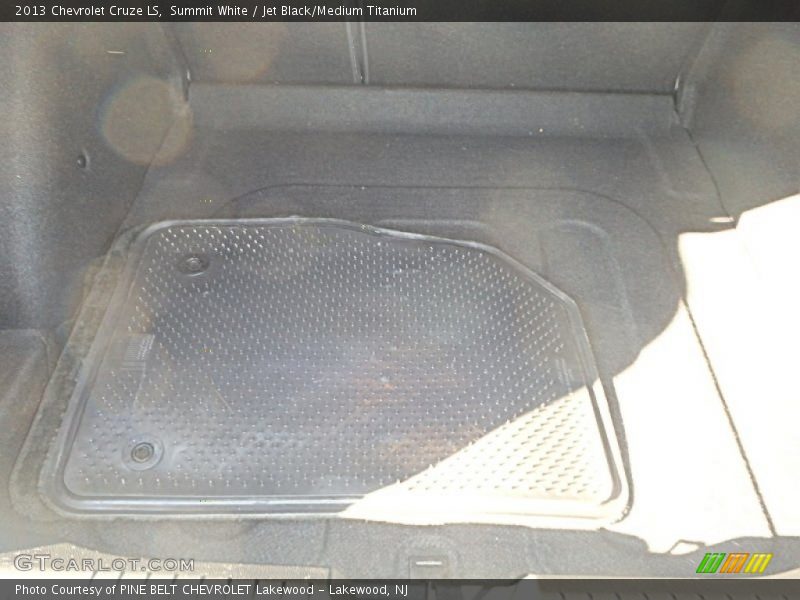 Summit White / Jet Black/Medium Titanium 2013 Chevrolet Cruze LS