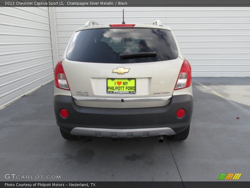 Champagne Silver Metallic / Black 2013 Chevrolet Captiva Sport LS