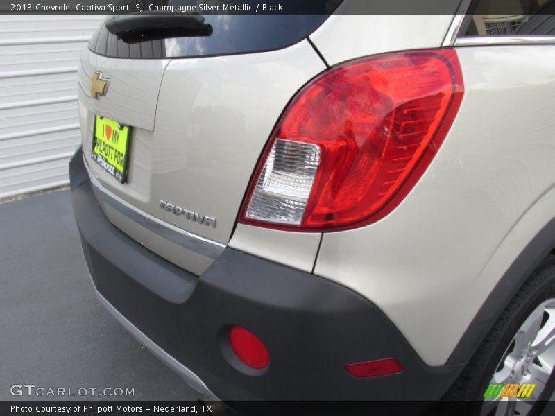 Champagne Silver Metallic / Black 2013 Chevrolet Captiva Sport LS