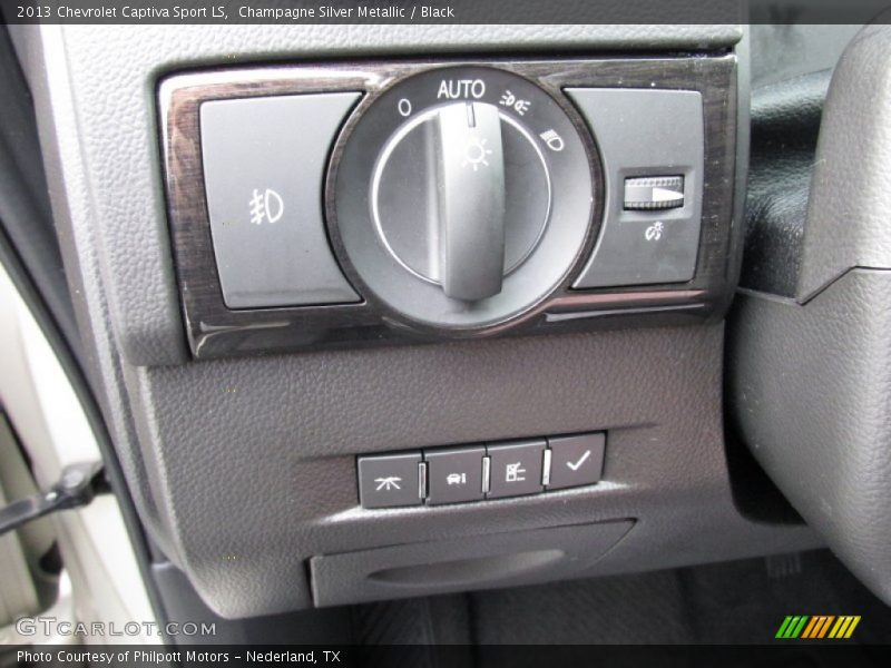 Champagne Silver Metallic / Black 2013 Chevrolet Captiva Sport LS