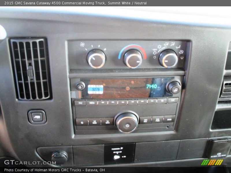 Summit White / Neutral 2015 GMC Savana Cutaway 4500 Commercial Moving Truck