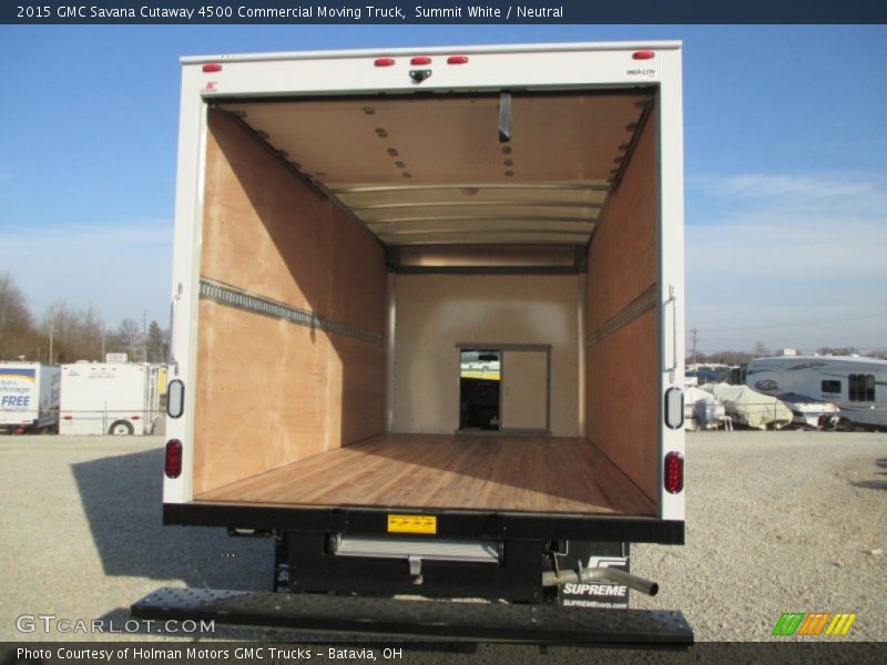 Summit White / Neutral 2015 GMC Savana Cutaway 4500 Commercial Moving Truck