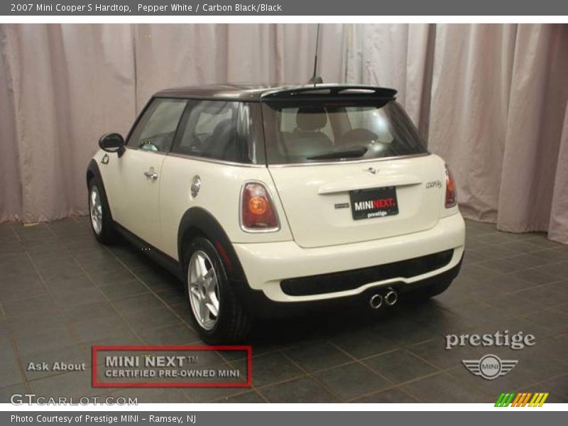 Pepper White / Carbon Black/Black 2007 Mini Cooper S Hardtop