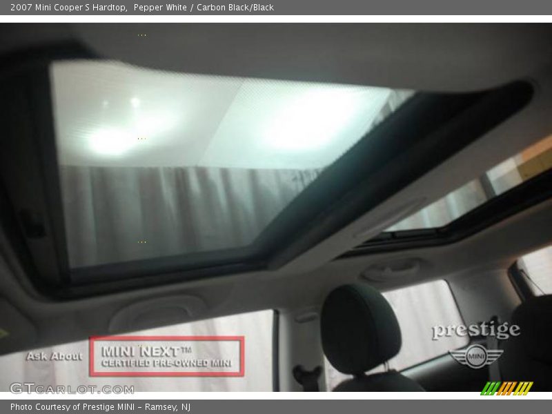 Pepper White / Carbon Black/Black 2007 Mini Cooper S Hardtop