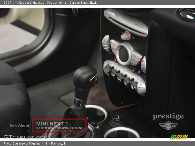Pepper White / Carbon Black/Black 2007 Mini Cooper S Hardtop