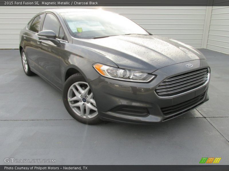 Magnetic Metallic / Charcoal Black 2015 Ford Fusion SE
