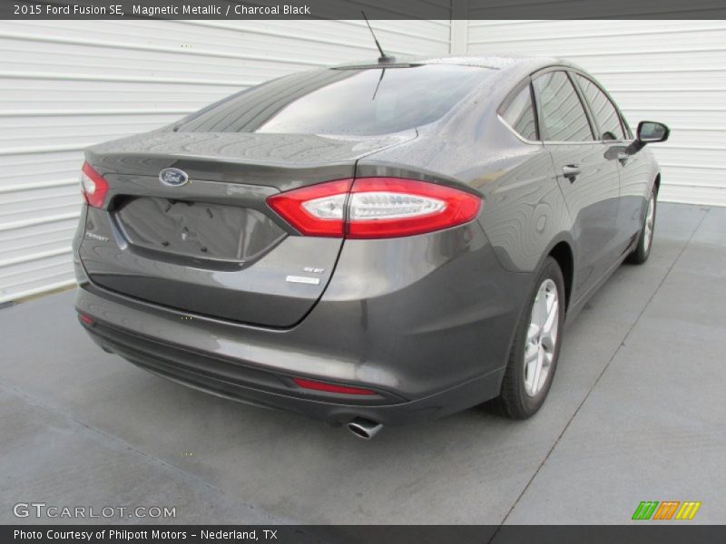 Magnetic Metallic / Charcoal Black 2015 Ford Fusion SE