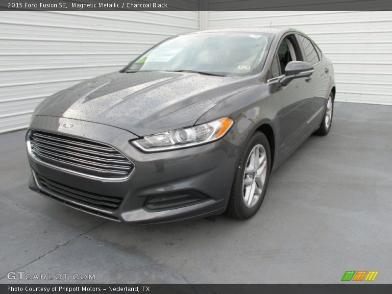 Magnetic Metallic / Charcoal Black 2015 Ford Fusion SE