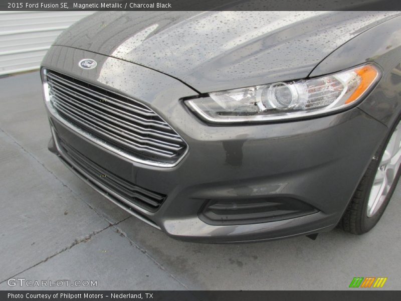 Magnetic Metallic / Charcoal Black 2015 Ford Fusion SE