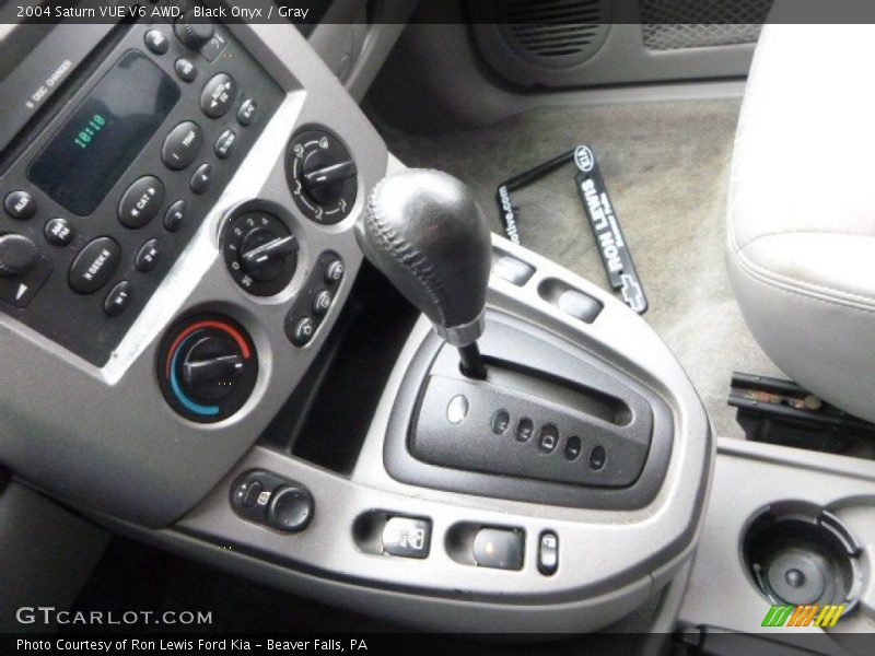 Black Onyx / Gray 2004 Saturn VUE V6 AWD