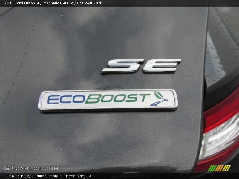 Magnetic Metallic / Charcoal Black 2015 Ford Fusion SE