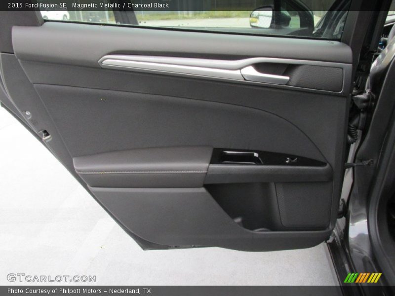 Magnetic Metallic / Charcoal Black 2015 Ford Fusion SE