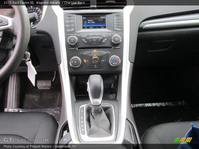 Magnetic Metallic / Charcoal Black 2015 Ford Fusion SE