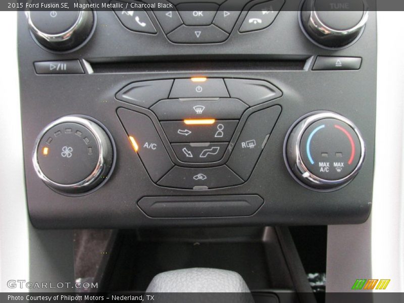 Magnetic Metallic / Charcoal Black 2015 Ford Fusion SE