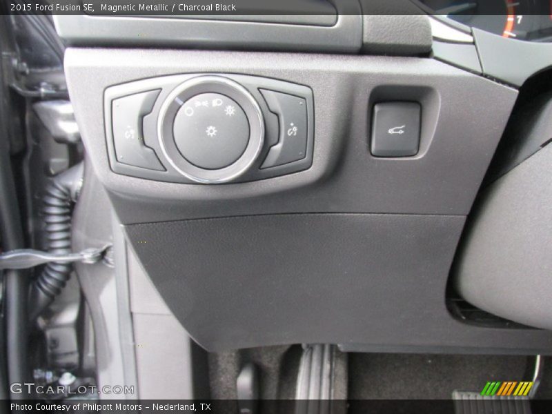 Magnetic Metallic / Charcoal Black 2015 Ford Fusion SE