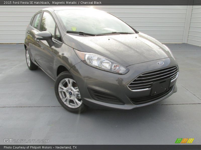 Magnetic Metallic / Charcoal Black 2015 Ford Fiesta SE Hatchback