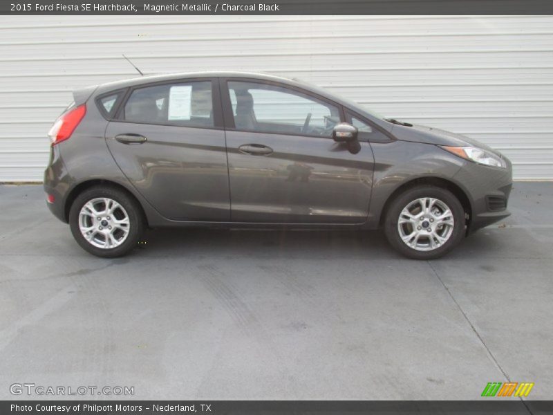 Magnetic Metallic / Charcoal Black 2015 Ford Fiesta SE Hatchback