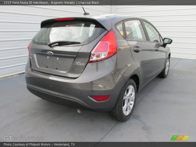 Magnetic Metallic / Charcoal Black 2015 Ford Fiesta SE Hatchback