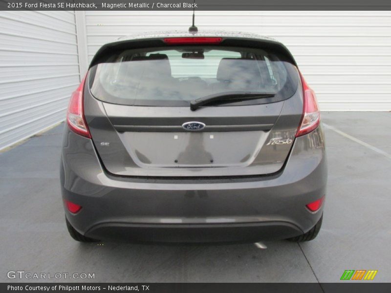Magnetic Metallic / Charcoal Black 2015 Ford Fiesta SE Hatchback