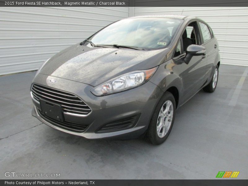 Magnetic Metallic / Charcoal Black 2015 Ford Fiesta SE Hatchback