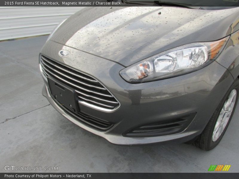 Magnetic Metallic / Charcoal Black 2015 Ford Fiesta SE Hatchback