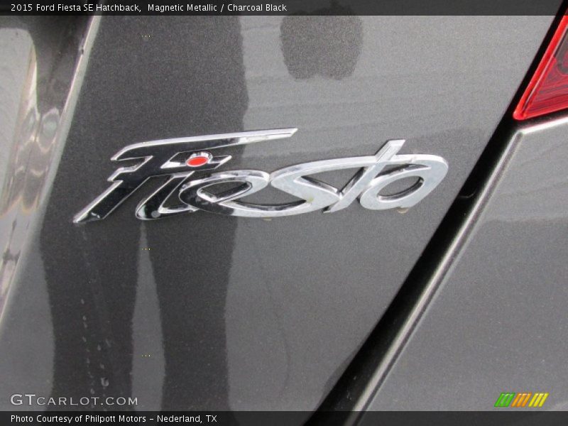 Magnetic Metallic / Charcoal Black 2015 Ford Fiesta SE Hatchback