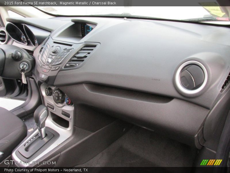 Magnetic Metallic / Charcoal Black 2015 Ford Fiesta SE Hatchback