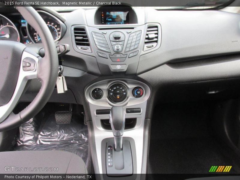 Magnetic Metallic / Charcoal Black 2015 Ford Fiesta SE Hatchback