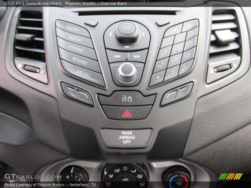 Controls of 2015 Fiesta SE Hatchback