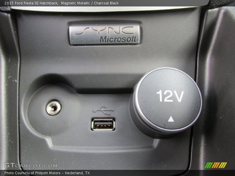 Magnetic Metallic / Charcoal Black 2015 Ford Fiesta SE Hatchback