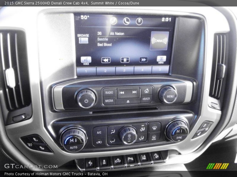 Summit White / Cocoa/Dune 2015 GMC Sierra 2500HD Denali Crew Cab 4x4