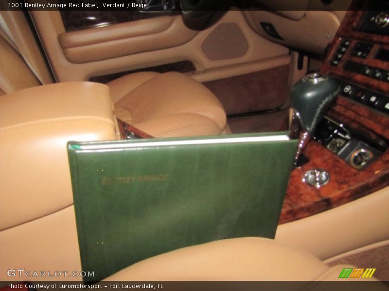 Verdant / Beige 2001 Bentley Arnage Red Label