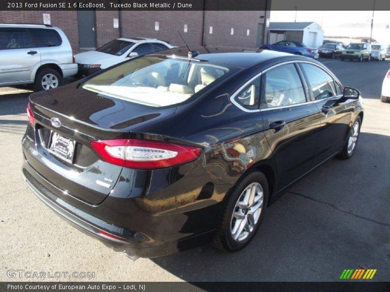 Tuxedo Black Metallic / Dune 2013 Ford Fusion SE 1.6 EcoBoost