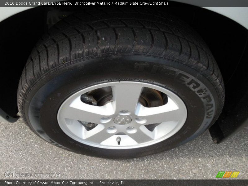 Bright Silver Metallic / Medium Slate Gray/Light Shale 2010 Dodge Grand Caravan SE Hero
