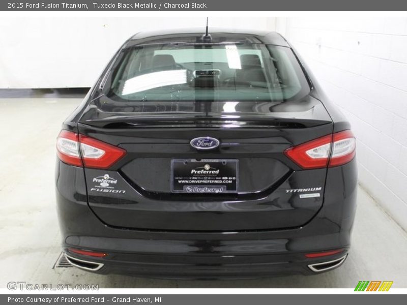 Tuxedo Black Metallic / Charcoal Black 2015 Ford Fusion Titanium