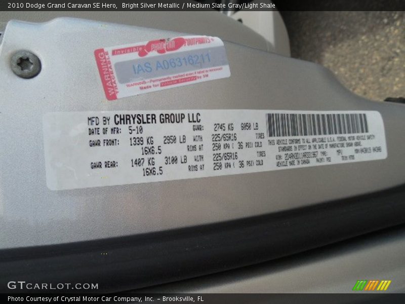 Bright Silver Metallic / Medium Slate Gray/Light Shale 2010 Dodge Grand Caravan SE Hero