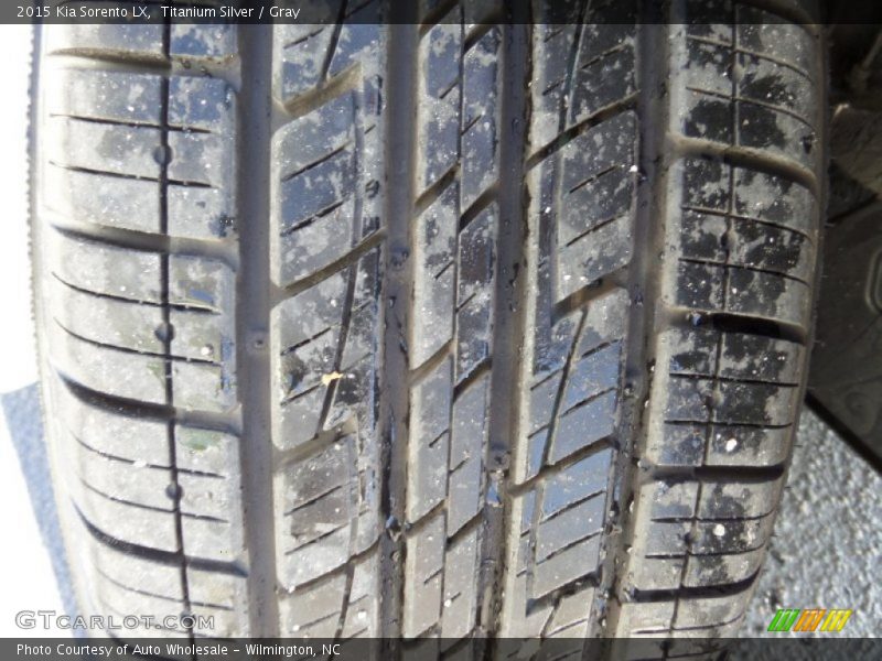 Titanium Silver / Gray 2015 Kia Sorento LX