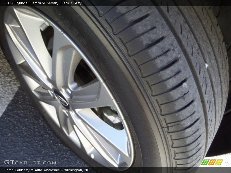 Black / Gray 2014 Hyundai Elantra SE Sedan