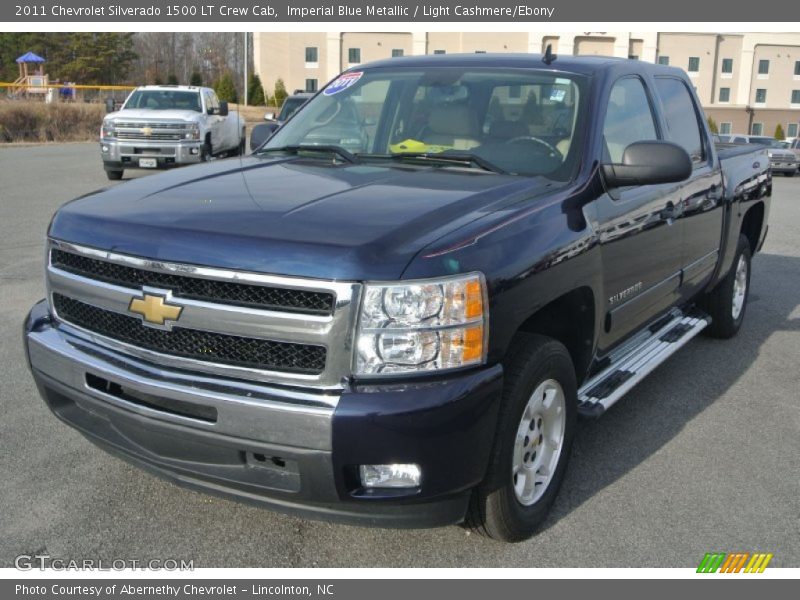 Front 3/4 View of 2011 Silverado 1500 LT Crew Cab