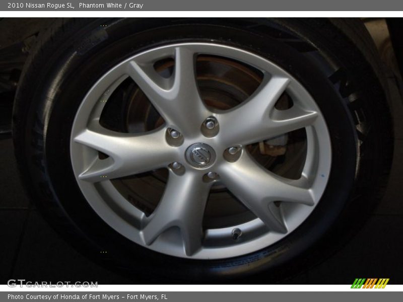 Phantom White / Gray 2010 Nissan Rogue SL