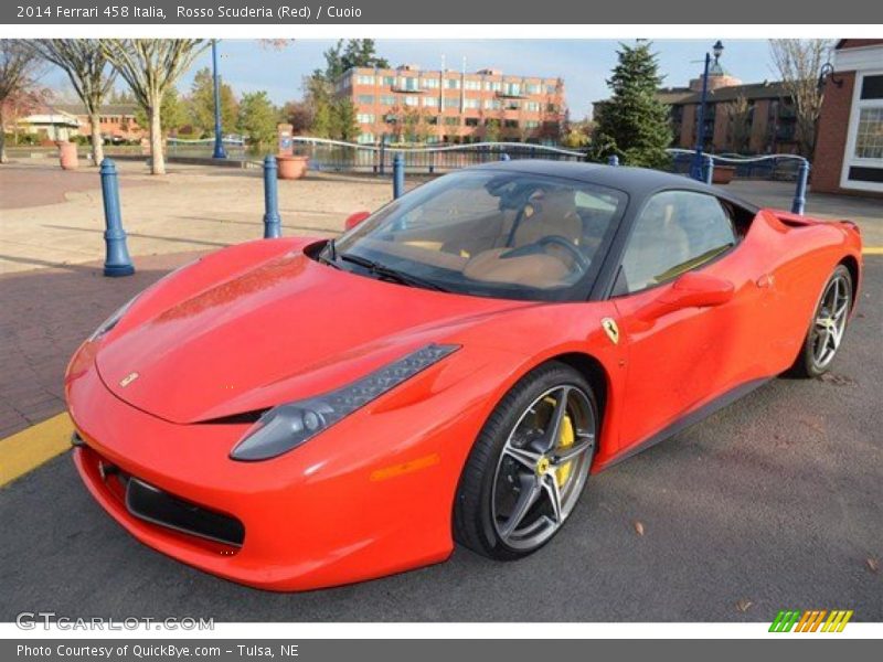 Front 3/4 View of 2014 458 Italia