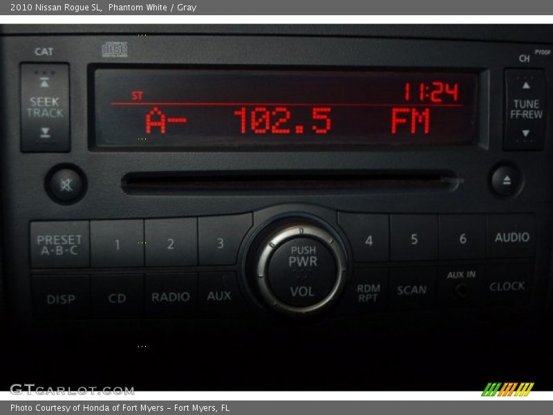 Phantom White / Gray 2010 Nissan Rogue SL