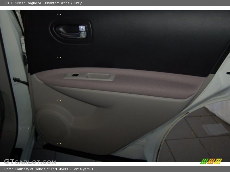Phantom White / Gray 2010 Nissan Rogue SL
