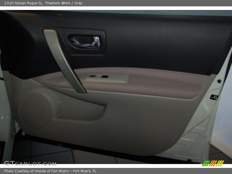 Phantom White / Gray 2010 Nissan Rogue SL