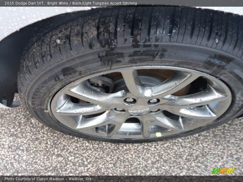 Bright White / Black/Light Tungsten Accent Stitching 2015 Dodge Dart SXT