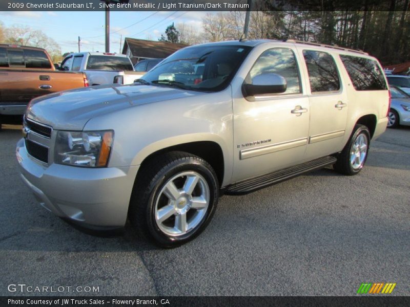 Silver Birch Metallic / Light Titanium/Dark Titanium 2009 Chevrolet Suburban LT