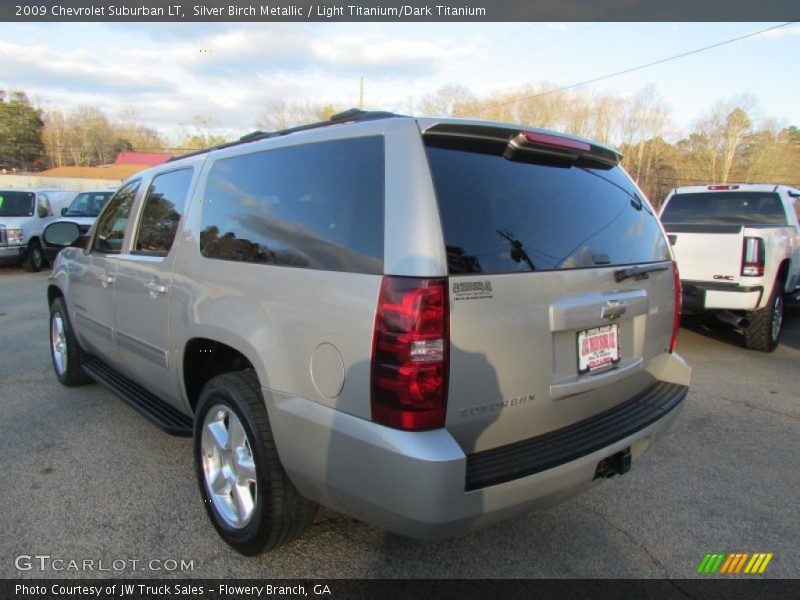 Silver Birch Metallic / Light Titanium/Dark Titanium 2009 Chevrolet Suburban LT