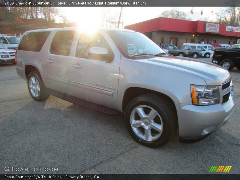 Silver Birch Metallic / Light Titanium/Dark Titanium 2009 Chevrolet Suburban LT