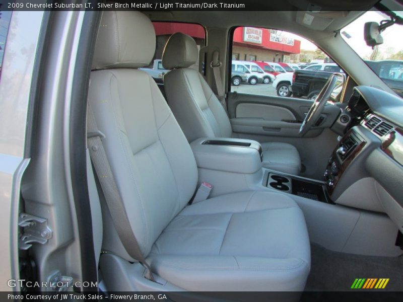 Silver Birch Metallic / Light Titanium/Dark Titanium 2009 Chevrolet Suburban LT
